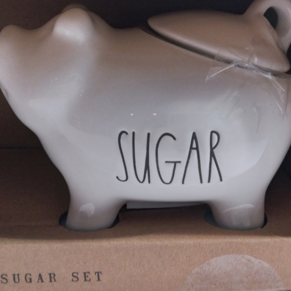 New in the box Rae Dunn Piglet Creamer and Sugar Set - Picture 3 of 10